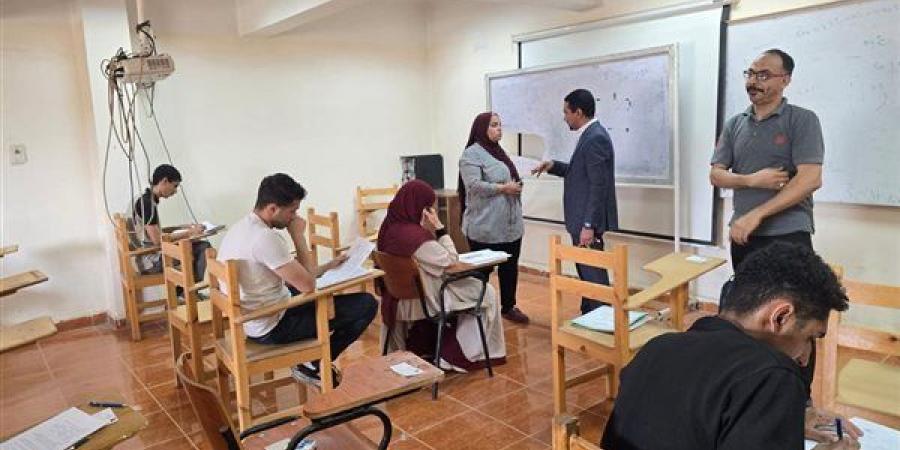 انطلاق امتحانات الفرقة الأولى بالمعهد الفني الصحي بقنا