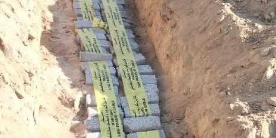 إستمرار تنفيذ أعمال خطوط شبكات الكهرباء بمدينة الفيوم الجديدة