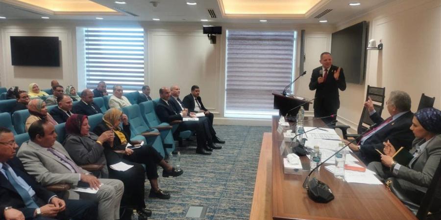 رئيس جامعة دمياط يناقش موازنة الجامعة في مجلس النواب