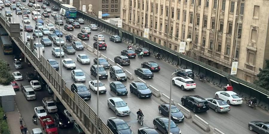 كثافات مرورية متوسطة بالقاهرة الكبرى وانتشار مكثف للخدمات خلال الذروة المسائية