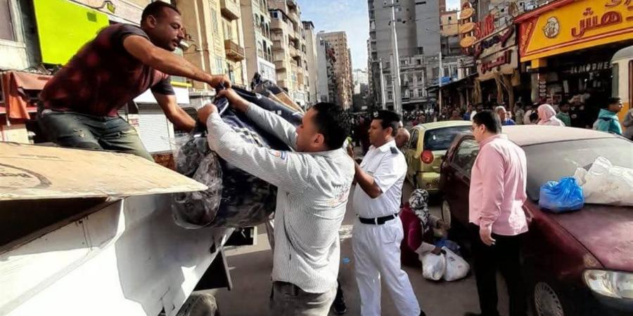 إزالة 370 حالة إشغال خلال حملة موسعة بمحطة مصر في الإسكندرية