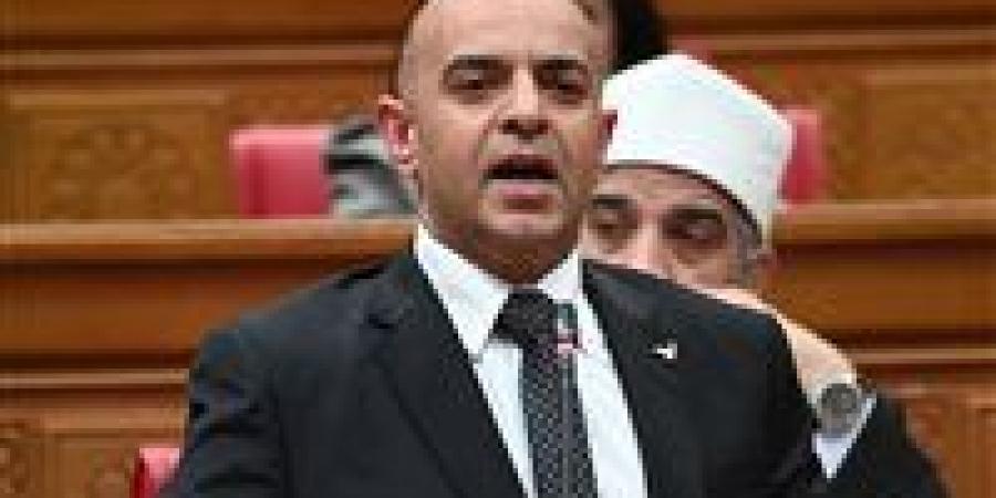 نائب بحماة الوطن يرد على الجدل حول مشروع قانون الأسرة: لا نفتح باب زواج القاصرات ومصلحة الطفل هي الأساس