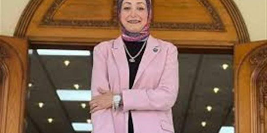 عميدلية الدراسات بالاسكندرية تؤكد اهتمام الدولة المصرية بتعزيز توجهات الاقتصاد الأزرق
