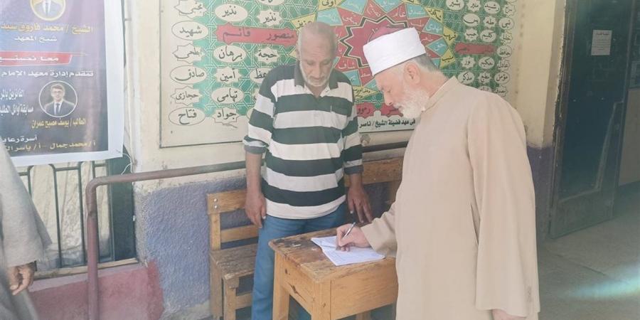 انتظام بلجان امتحانات الشهادتين الابتدائية والإعدادية في معاهد سوهاج الأزهرية