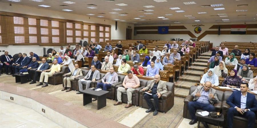 حصر المنشآت غير المرخصة وتحديث قواعد البيانات بالبحيرة