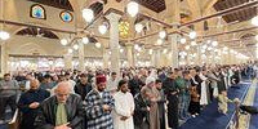 الدين لا يحارب الفرح بل ينظمه.. عمرو الورداني: «وكلوا واشربوا ولا تسرفوا» ميزان للاتزان الإنساني