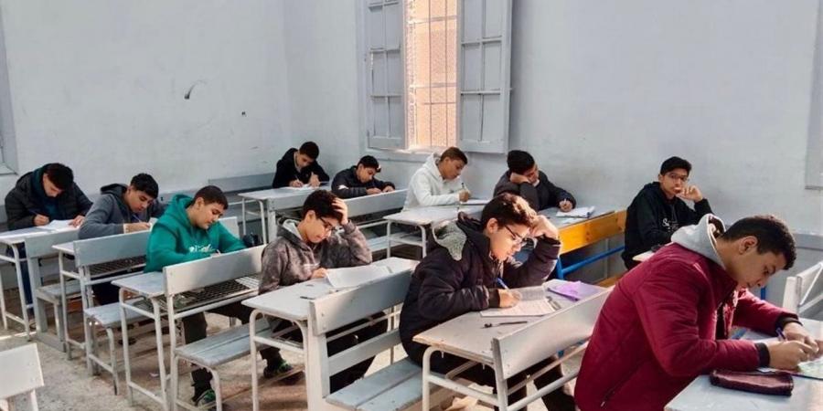«تعليم القاهرة» يطلق مراجعات البوكليت المجانية للشهادة الإعدادية 2026 عبر البث المباشر