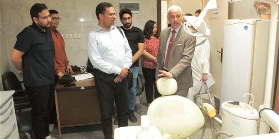 جامعة أسيوط تتابع انتظام العمل وتوافر الخدمات الطبية بالإدارة العامة للشئون الطبية