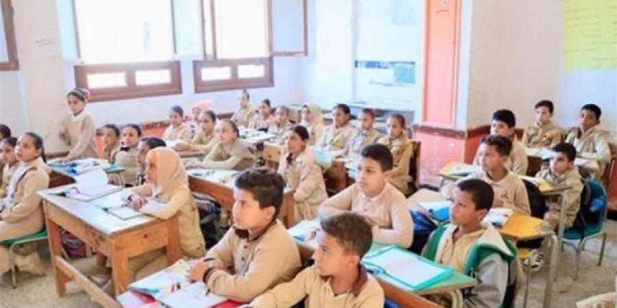 الأرقام صادمة.. "الإحصاء" يكشف أعداد الطلاب المقيدين بالمراحل التعليمية المختلفة