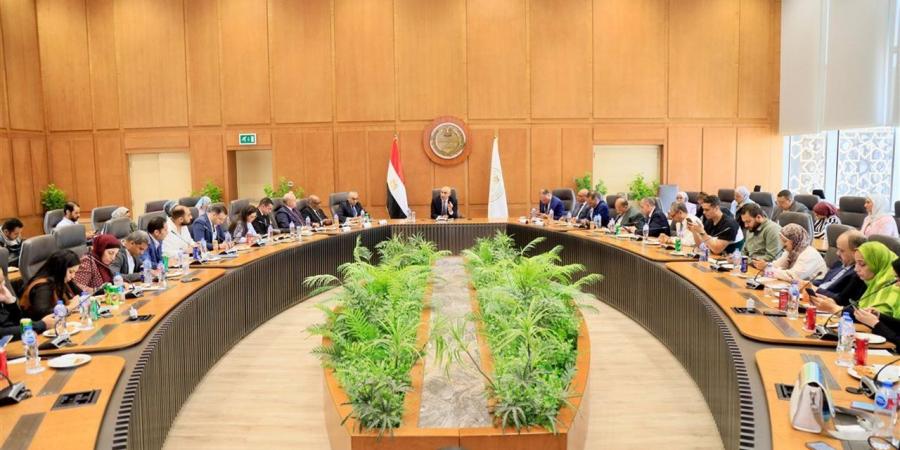“التعليم”: أفكار جديدة لضبط امتحانات الثانوية العامة.. والمجمعات الامتحانية أبرزها