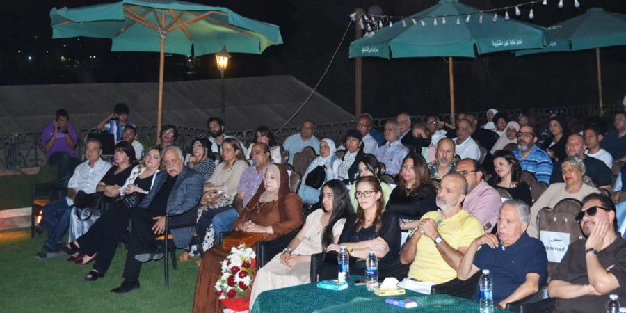 نقابة المهن التمثيلية تُخلّد اسم الفنان ياسر صادق على القاعة الكبرى بالنادي