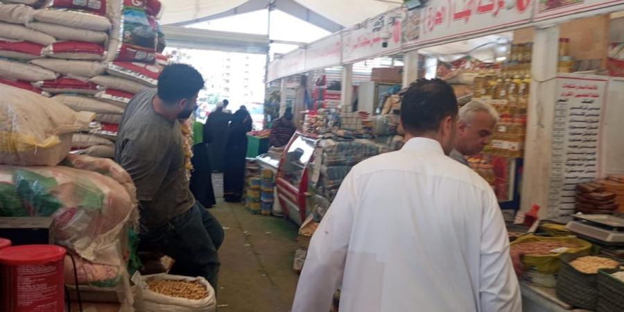 محافظ الدقهلية: المتابعة اليومية للأسعار والتخفيضات بالمعرض الدائم للسلع الغذائية بشرق المنصورة