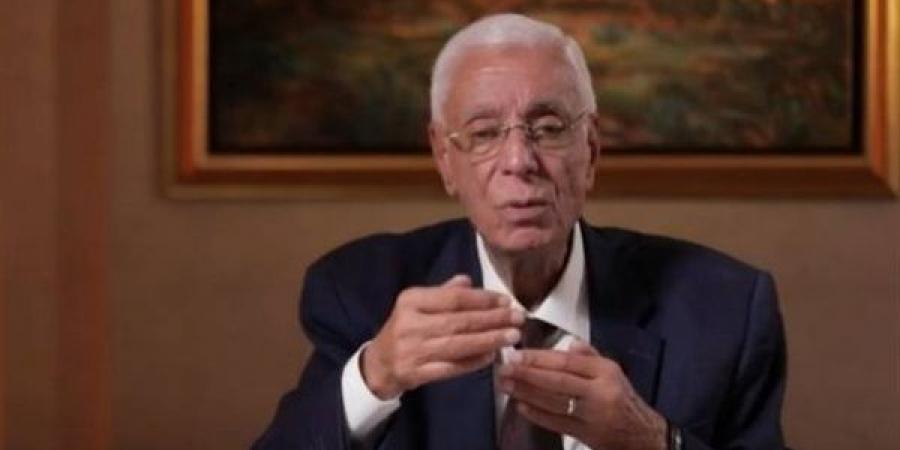 علاقة طنين الأذن بارتفاع ضغط الدم.. حسام موافي يوضح