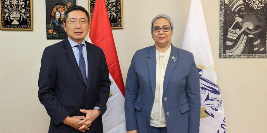 رئيسة "القومي للمرأة" تستقبل سفير سنغافورة لبحث سبل التعاون