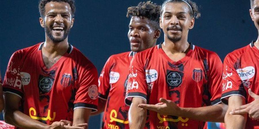 التعاون يتعادل مع الرياض في الدوري السعودي