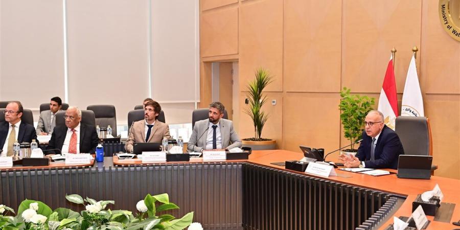 وزير الري يلتقي شركاء التنمية الدوليين بمشاركة واسعة من ممثلي البنوك الإنمائية والمنظمات الأممية