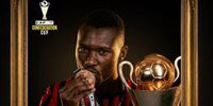بالصور.. لاعبو اتحاد العاصمة يحتفلون بكأس الكونفدرالية بجلسة تصوير خاصة بعد الفوز على الزمالك
