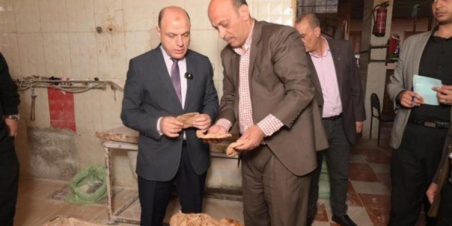 ضربة موجعة لمافيا الدقيق المدعم بغلق مخبز وتحرير محاضر وتوقيع غرامات بطنطا
