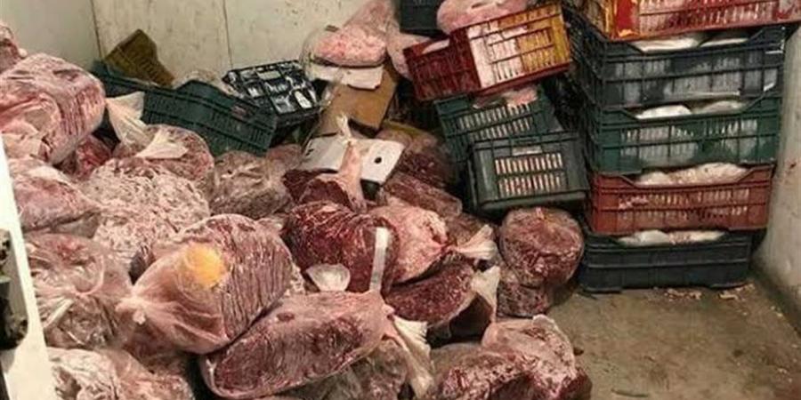 ضبط لحوم ودواجن فاسدة داخل مطاعم شهيرة بقنا