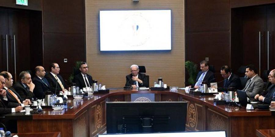 نائب رئيس الوزراء يتابع موقف زيادة الاحتياطي الاستراتيجي من السلع الغذائية