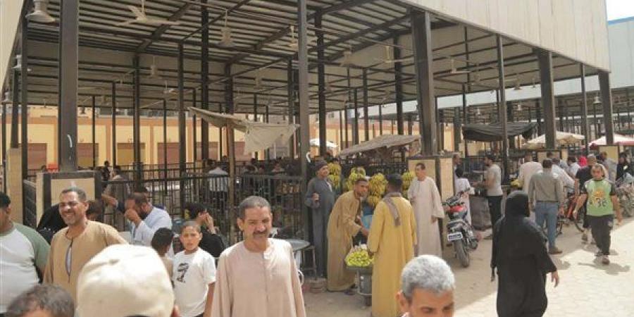 إعفاء شهرين لباعة نجع حمادي من إيجارات السوق الحضاري