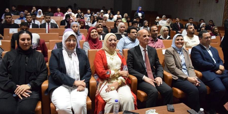 رئيس جامعة بني سويف الأهلية يشهد ملتقى المبتكرين والنوابغ Prototype 1