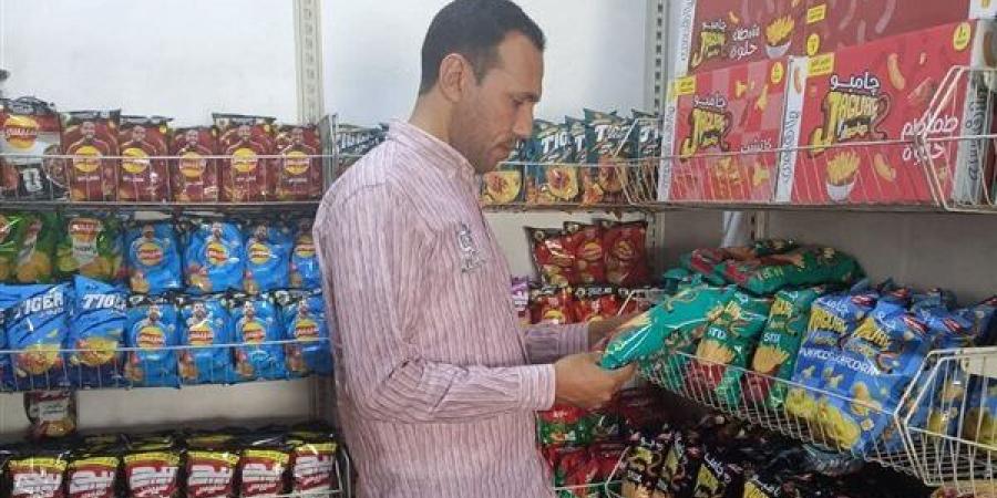 حملات تموينية مكثفة بالبحيرة تضبط حلوى منتهية الصلاحية