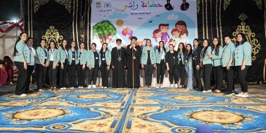 الأنبا فيلوباتير يشارك في لقاء العمال بالكنائس وأسرهم بإيبارشية أبو قرقاص