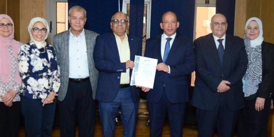 لأول مرة بالجامعات المصرية.. طب قصر العيني تنفرد بشهادتين في الجودة الدولية