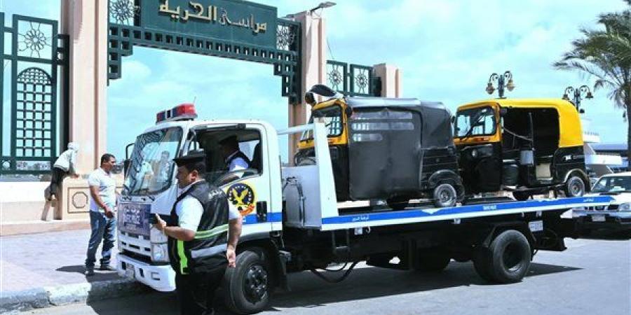 لليوم الرابع على التوالي.. سيولة مرورية بكورنيش رشيد