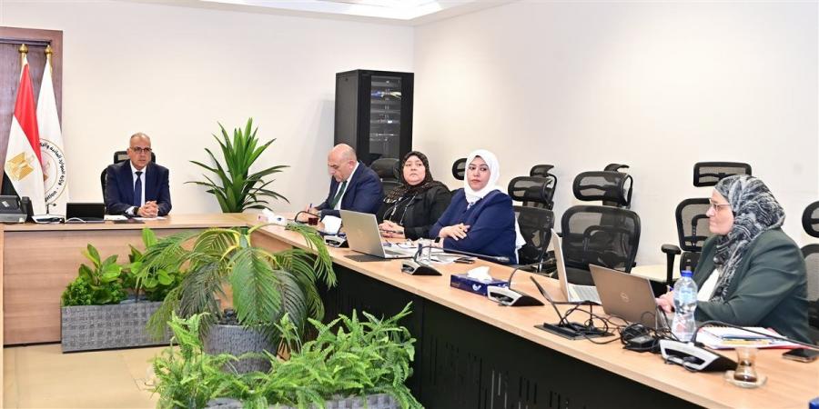 وزير الري يتابع ترتيبات عقد "أسبوع القاهرة التاسع للمياه"