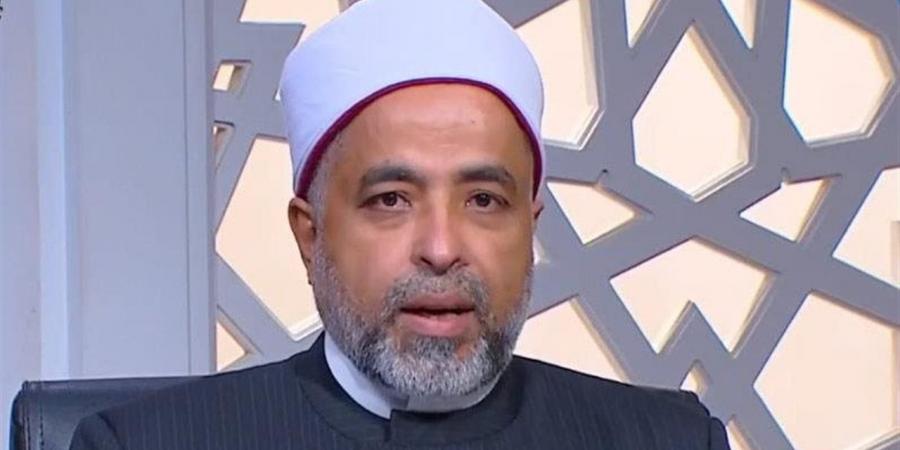 هل يترتب فدية على قتل الصرصار أثناء الإحرام؟.. أمين الفتوى يجيب
