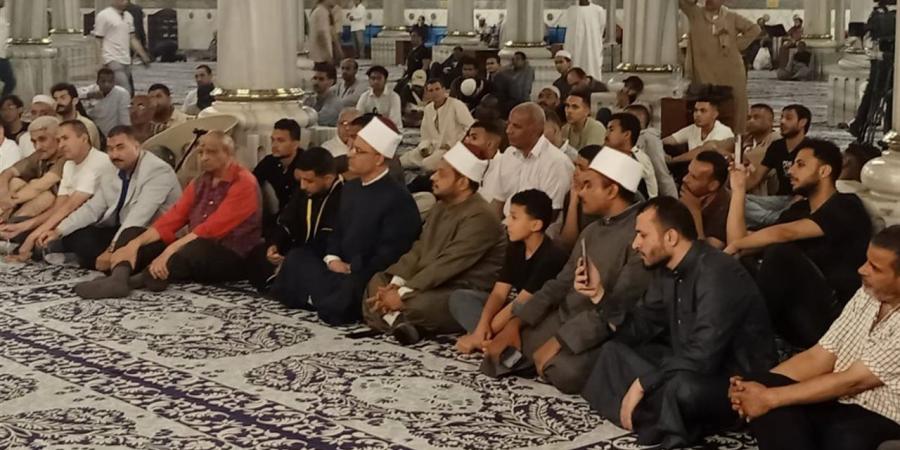 ليالي الذكر والابتهال تتواصل بمسجد الإمام الحسين في خامس أمسيات العشر المباركات