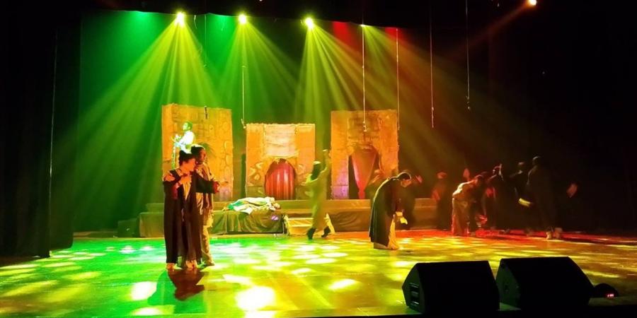 «معبأ آليًا» على خشبة مهرجان التمثيل المسرحي الـ49 بجامعة العاصمة