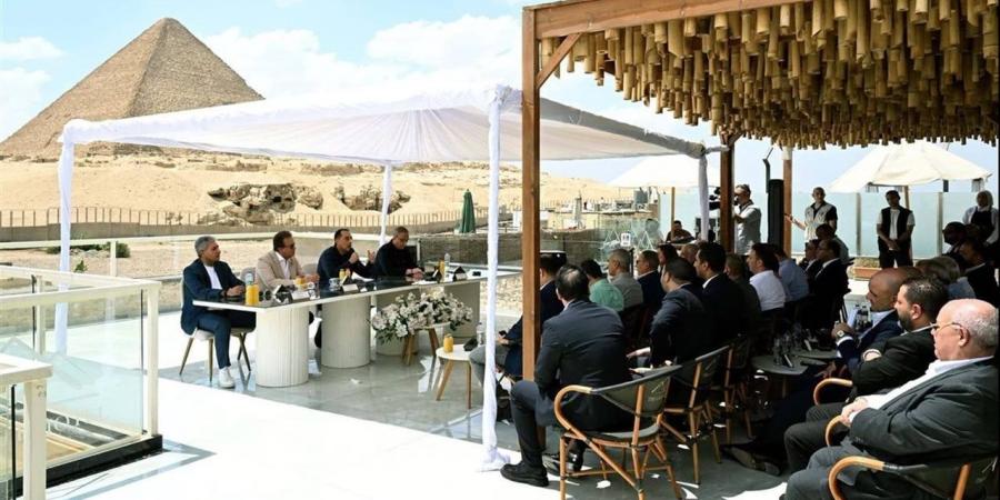 حسام الشاعر يعلن تأسيس "جمعية مستثمري نزلة السمان" ويشيد بالدعم الحكومي لتطوير المنطقة التاريخية
