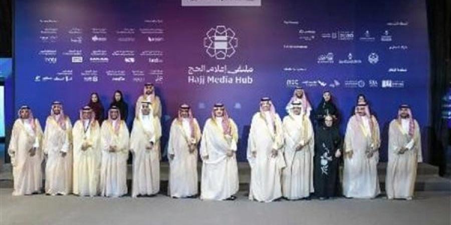 وزير الداخلية السعودى يزور ملتقى إعلام الحج وغرفة التحكم بالمركز العام للنقل