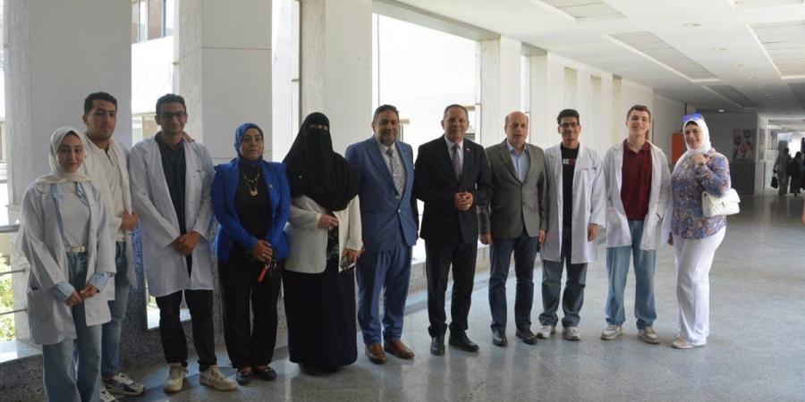 جامعة دمياط تطلق قافلة طبية للكشف عن أمراض الغدة