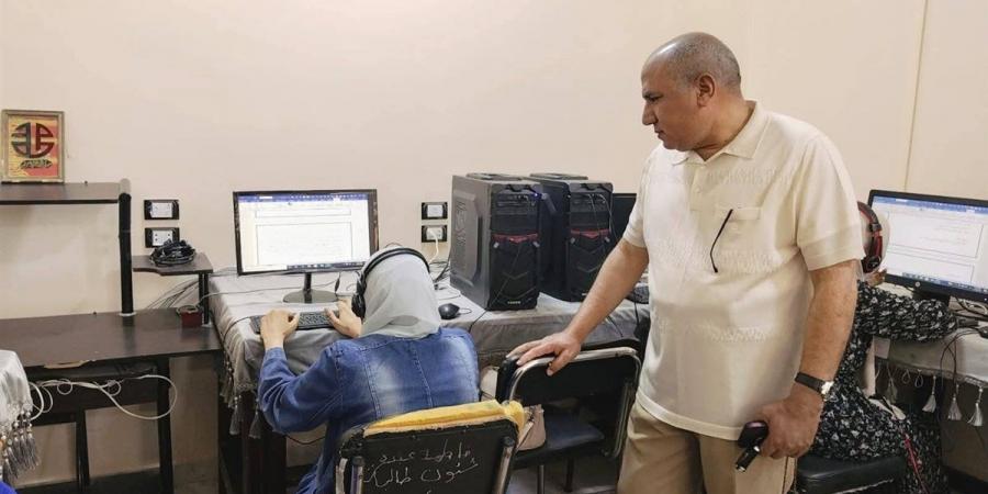 عميد دراسات إسلامية كفر الشيخ يتابع سير الامتحانات وخدمات المدينة الجامعية للبنات