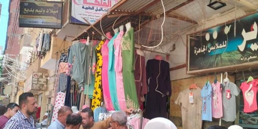 إصدار 14 ترخيصًا مؤقتًا وغلق 3 محال مخالفة في حملة بالمنيا