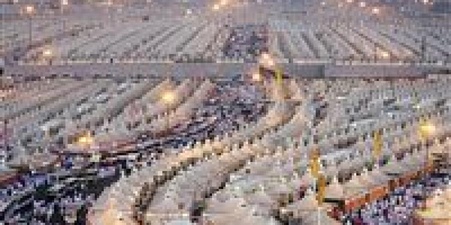 السعودية ترفع الطاقة الاستيعابية لمشعر منى وتستكمل تجهيز 54 ألف مخيم لاستقبال طلائع الحجاج في يوم التروية