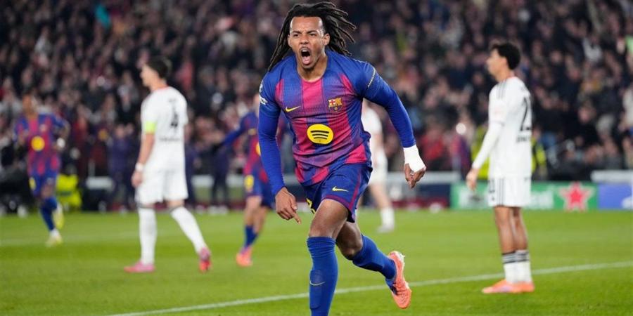 تقرير: برشلونة يفتح الباب أمام رحيل كوندي ودومفريس البديل