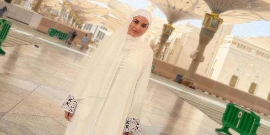 أبرزهم درة وريهام سعيد.. نجوم يؤدون فريضة الحج هذا العام