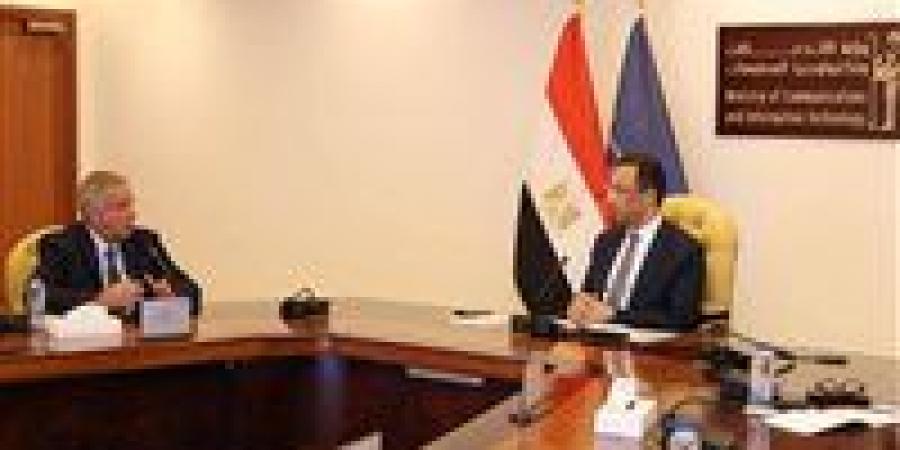 وزير الاتصالات يبحث مع غرفة صناعة تكنولوجيا المعلومات والاتصالات تعزيز التعاون المشترك لدعم الشركات الناشئة