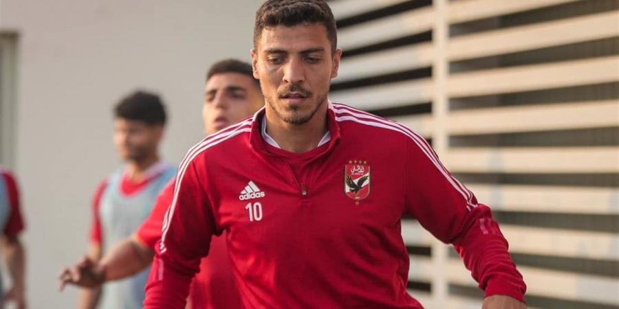 الأهلي يستقر على إعارة محمد شريف حال التعاقد مع مهاجم محلي