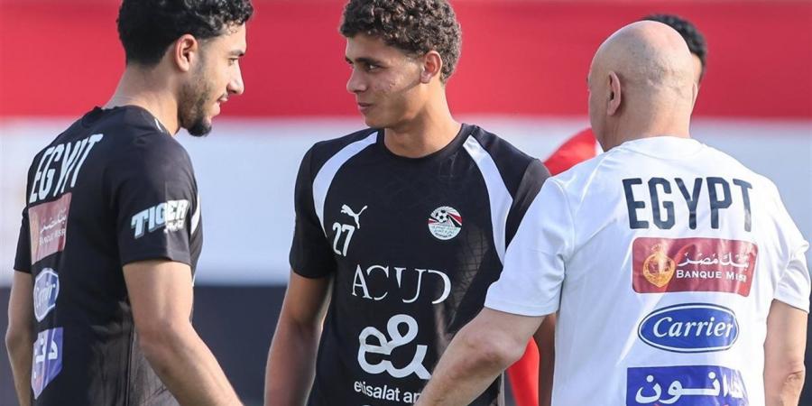 عمر مرموش وحمزة عبدالكريم ينتظمان في معسكر منتخب مصر