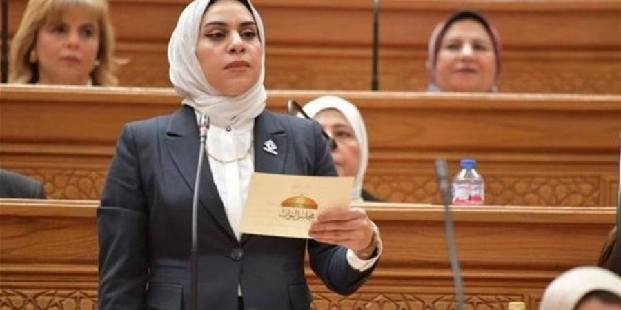 فاطمة عادل تتقدم باقتراح برغبة لتنظيم وقف الأعمال الشاقة وقت الظهيرة لحماية العمالة الميدانية من الإجهاد الحرارى