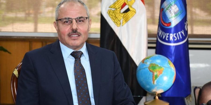 رئيس جامعة قناة السويس يُؤكد الجاهزية الكاملة بالمستشفيات الجامعية خلال عيد الأضحى