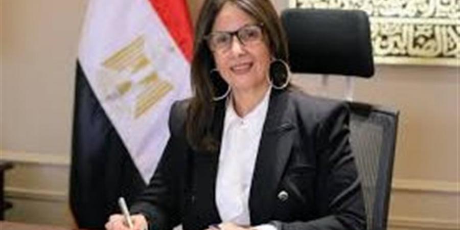 وزيرة الثقافة تُهنئ الرئيس السيسى بعيد الأضحى المبارك