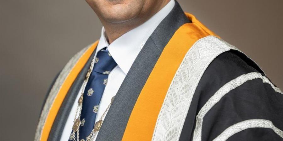 الدستور تحاور محمد الألفى أول عربى يترأس الكلية الملكية البريطانية لطب العيون: مصر تمتلك عقولًا قادرة على المنافسة العالمية