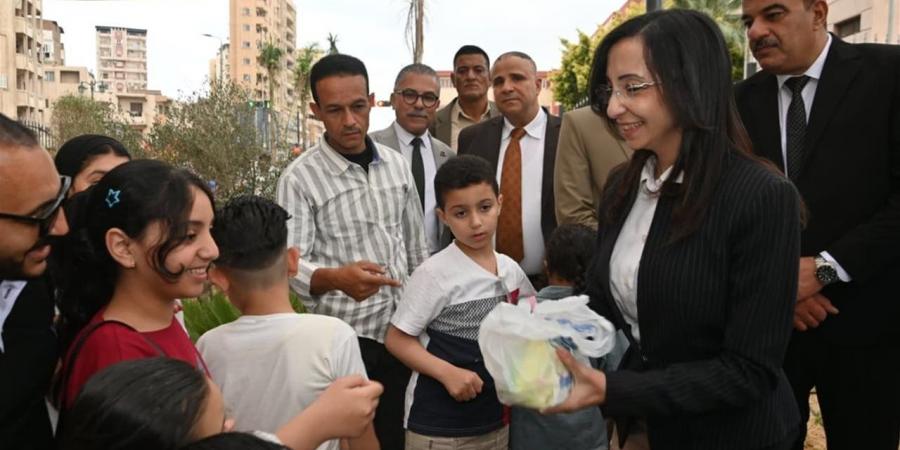 في أول أيام عيد الأضحى.. محافظ البحيرة تشارك المواطنين فرحة العيد